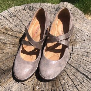 Metallic Wedge Shoes